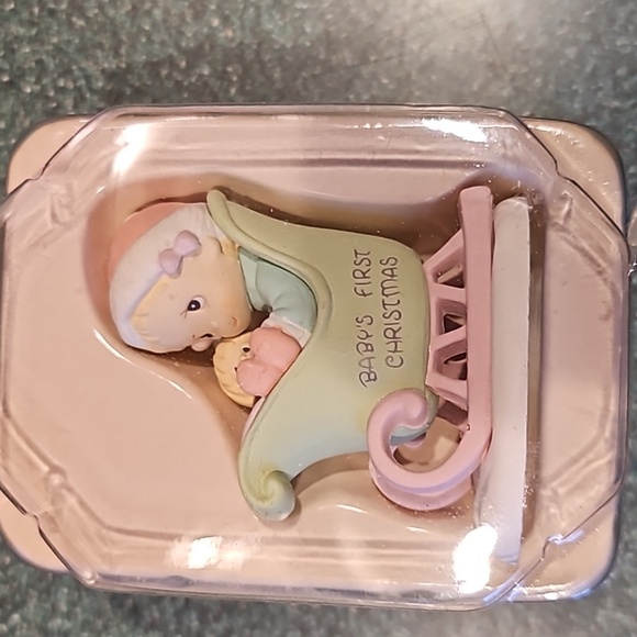 NIB Vintage precious moments figurine baby's first Christmas miniature - Picture 3 of 3